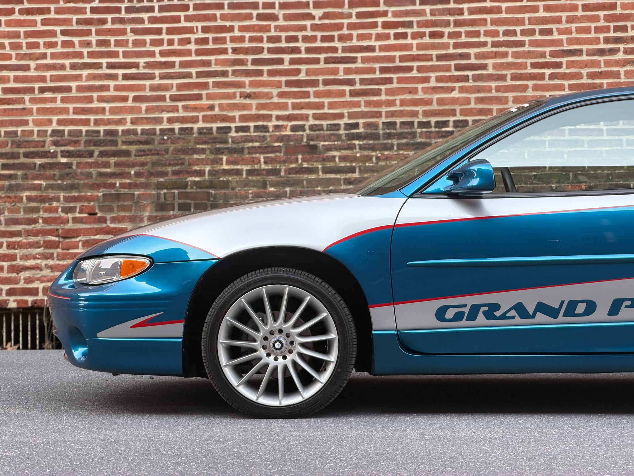 Used 1999 Pontiac Grand Prix GTP w/ Opt Pkg FWD image 8