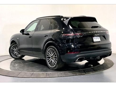 Used 2021 Porsche Cayenne E-Hybrid image 14