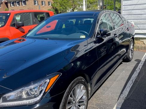 Used 2015 Hyundai Genesis 3.8 w/ Option Group 02 image 2