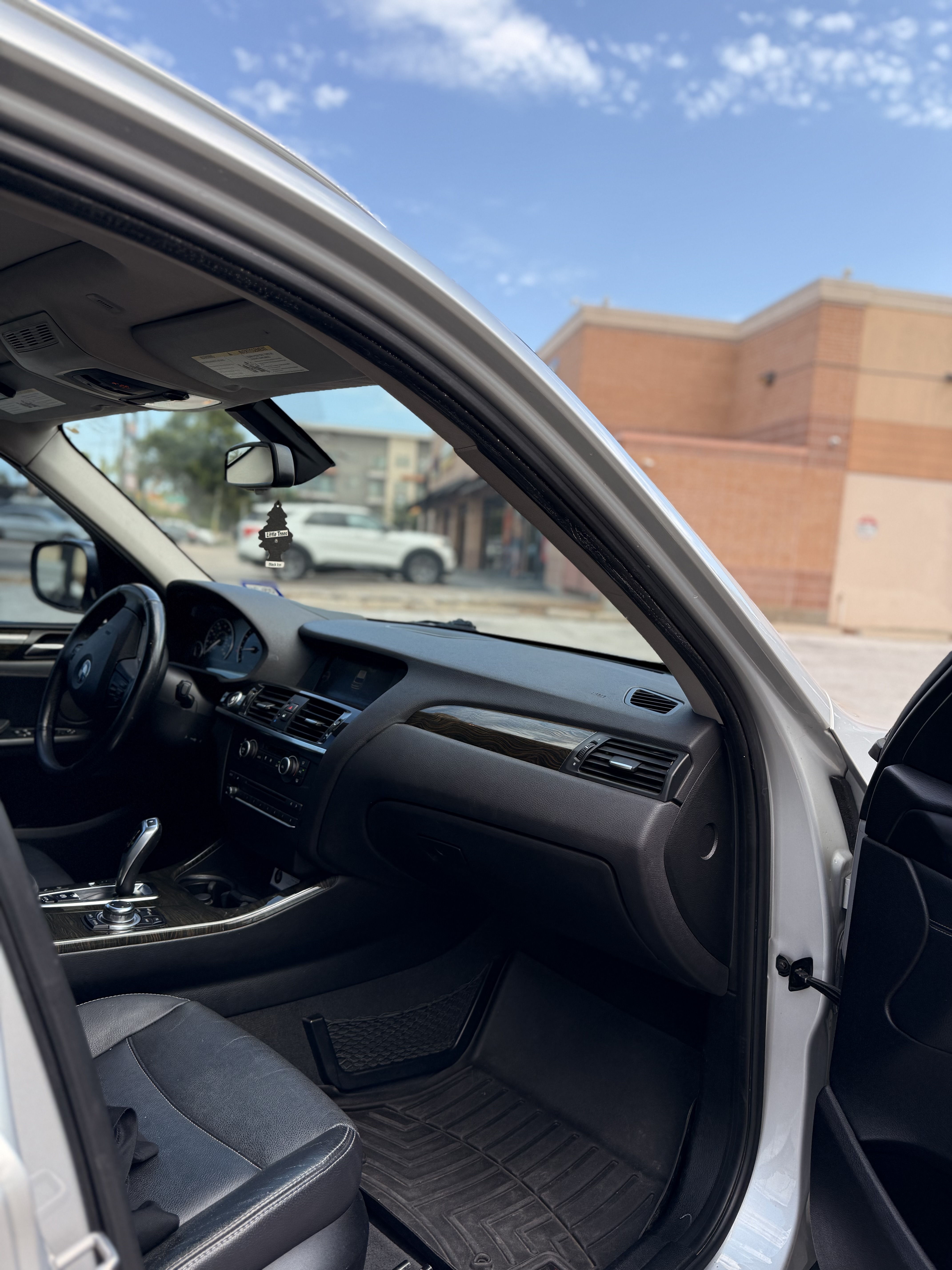 Used 2014 BMW X3 xDrive28i AWD/4WD image 4