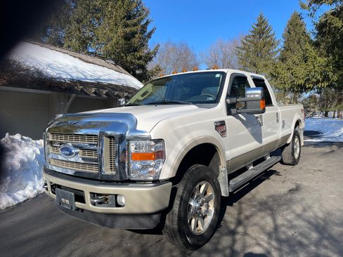 Used 2010 Ford F350 King Ranch image 2