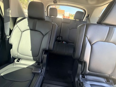 Used 2024 Honda Pilot EX-L image 12