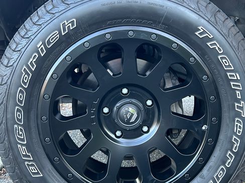 Used 2015 Toyota Tundra SR5 w/ TRD Off Road Package image 22