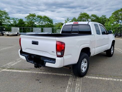 Used 2019 Toyota Tacoma SR w/ SR Convenience Package RWD image 16