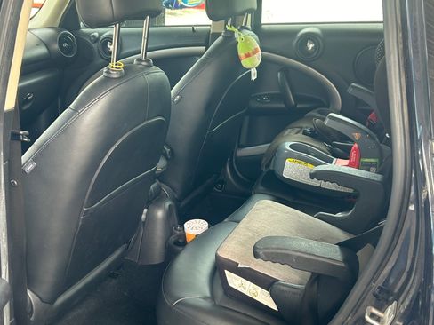 Used 2016 MINI Cooper Countryman FWD image 9