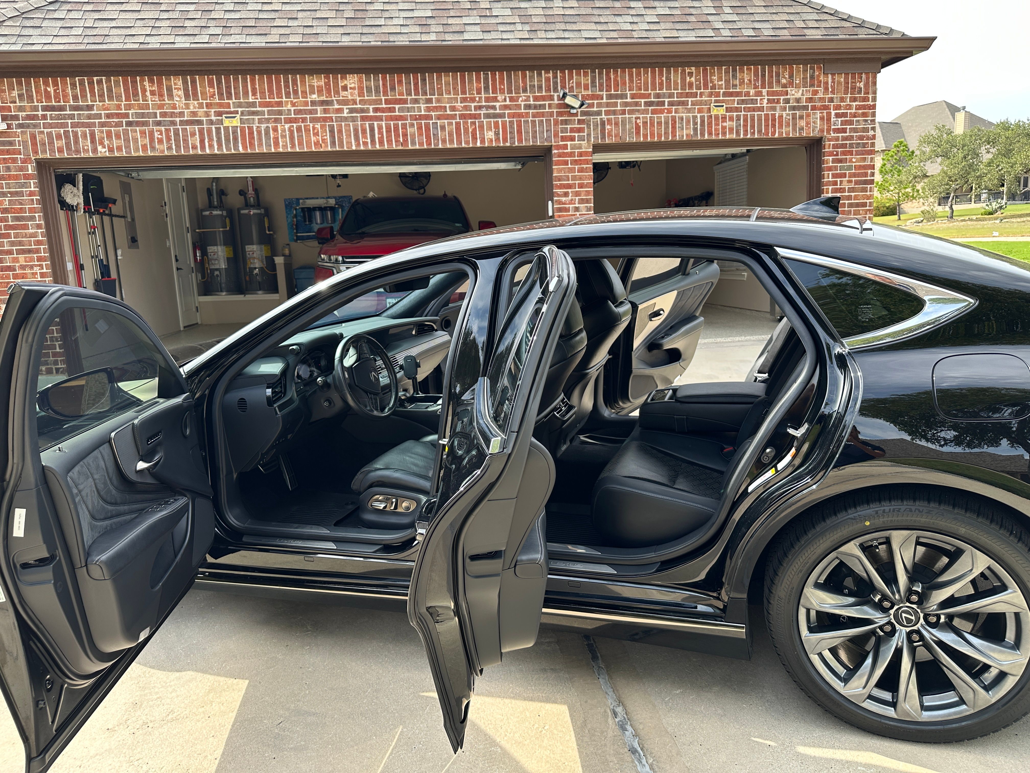 Used 2018 Lexus LS 500 F Sport AWD/4WD image 13
