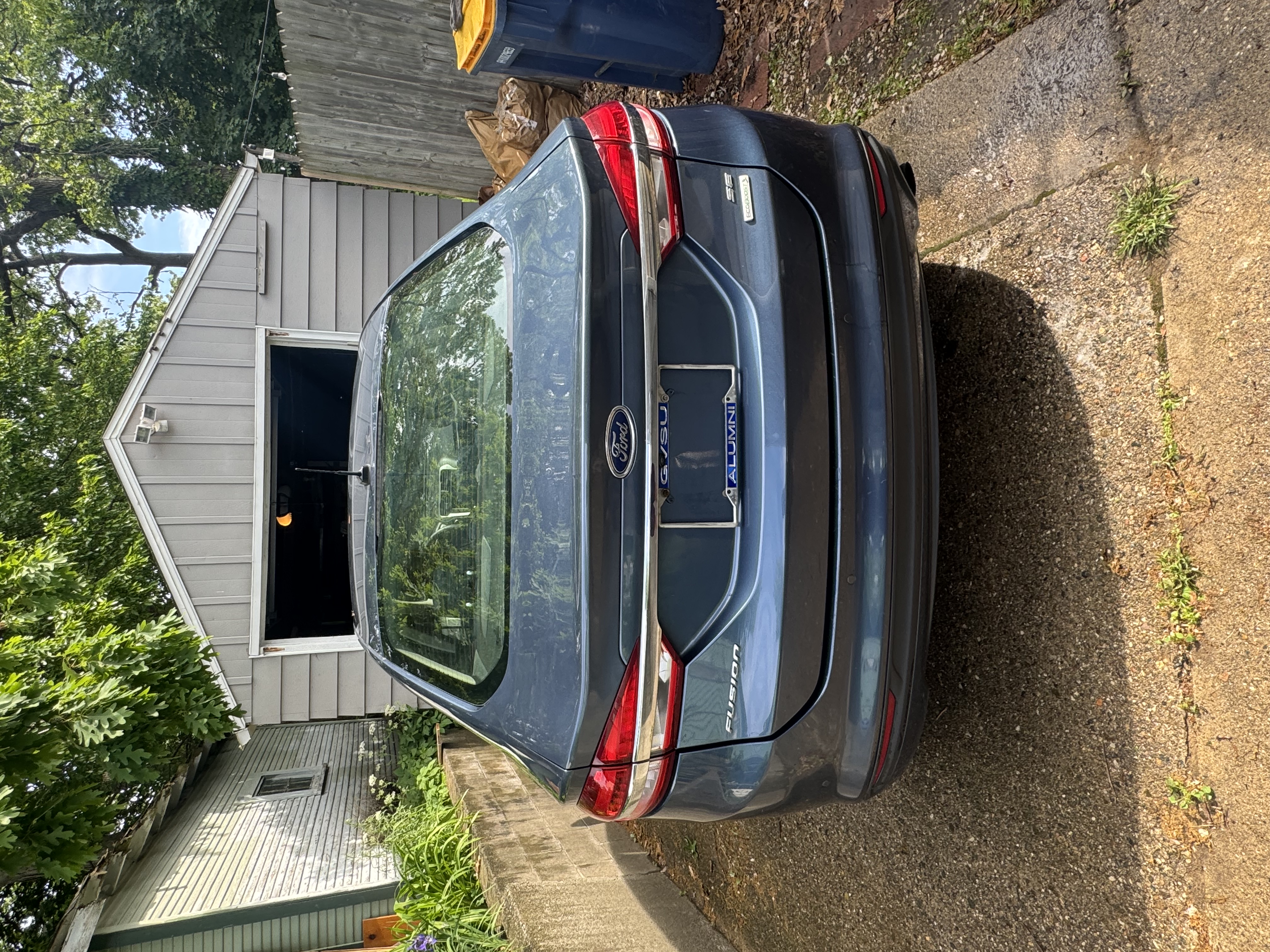 Used 2018 Ford Fusion SE w/ Fusion SE Technology Package FWD image 9