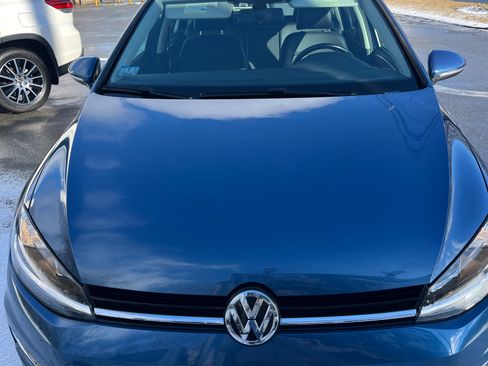 Used 2018 Volkswagen Golf SE image 5