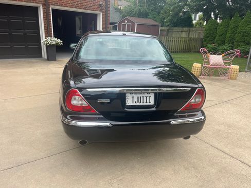 Used 2005 Jaguar XJ Vanden Plas image 9