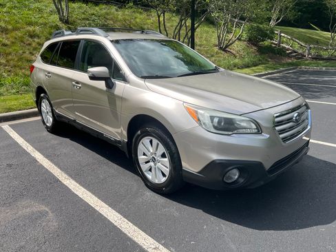 Used 2016 Subaru Outback 2.5i Premium AWD/4WD image 1