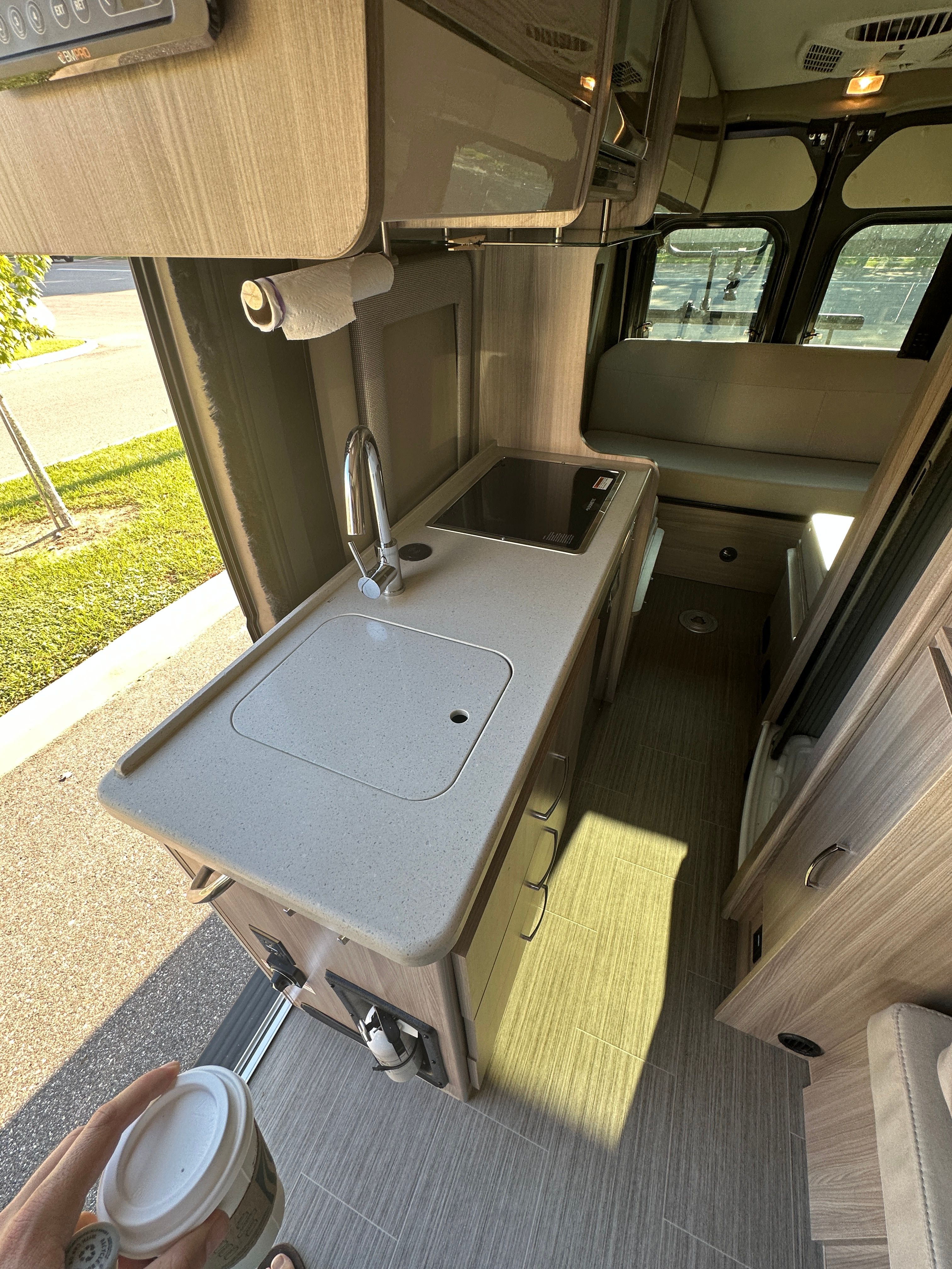 Used 2022 RAM ProMaster 3500 w/ Premium R/V Group FWD image 12
