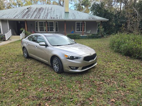 Used 2014 Kia Cadenza Premium w/ Technology Package image 4