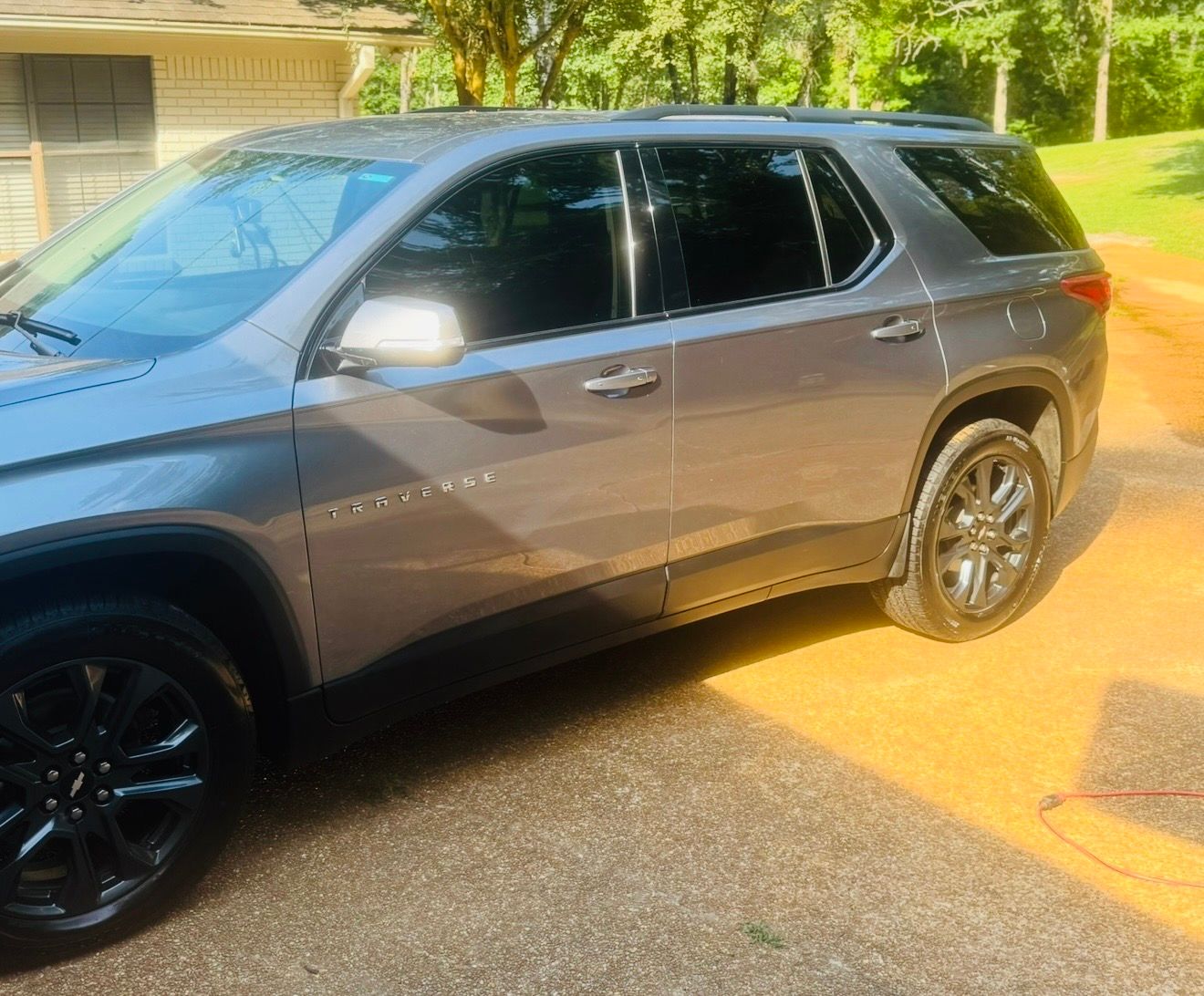 Used 2020 Chevrolet Traverse RS w/ LPO, Floor Liner Package FWD image 1