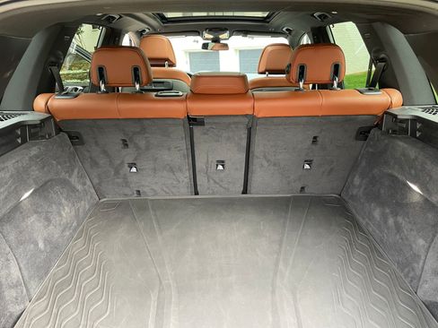 Used 2022 BMW X5 M50i w/ Executive Package image 11