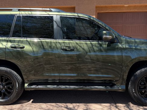 Used 2023 Lexus GX 460 w/ Black Line Special Edition AWD/4WD image 5