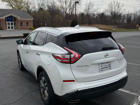 Used 2018 Nissan Murano SL w/ Moonroof Package image 13