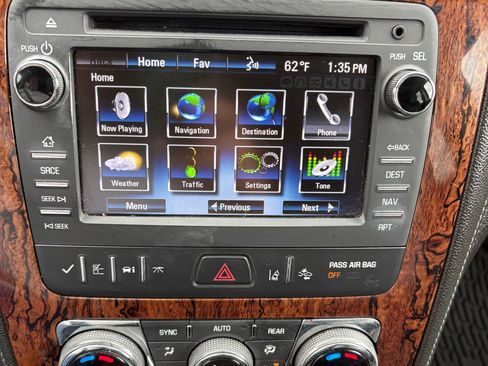 Used 2014 Chevrolet Traverse LTZ image 14