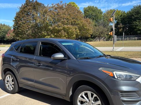 Used 2019 Hyundai Tucson SE image 4