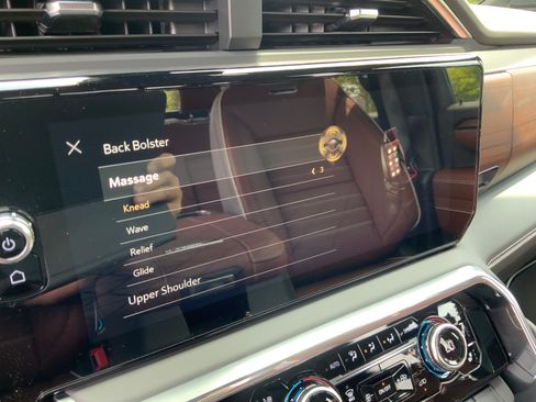 Used 2024 GMC Sierra 2500 Denali Ultimate image 14