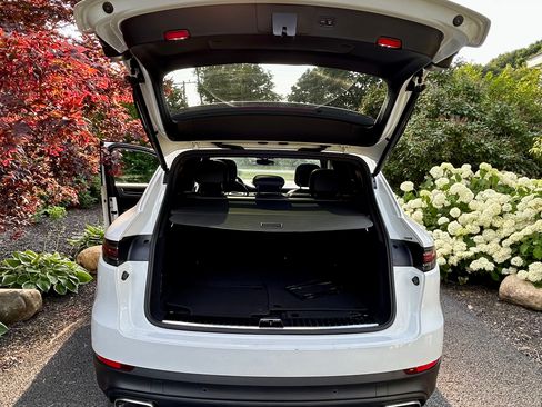 Used 2020 Porsche Cayenne AWD/4WD image 16