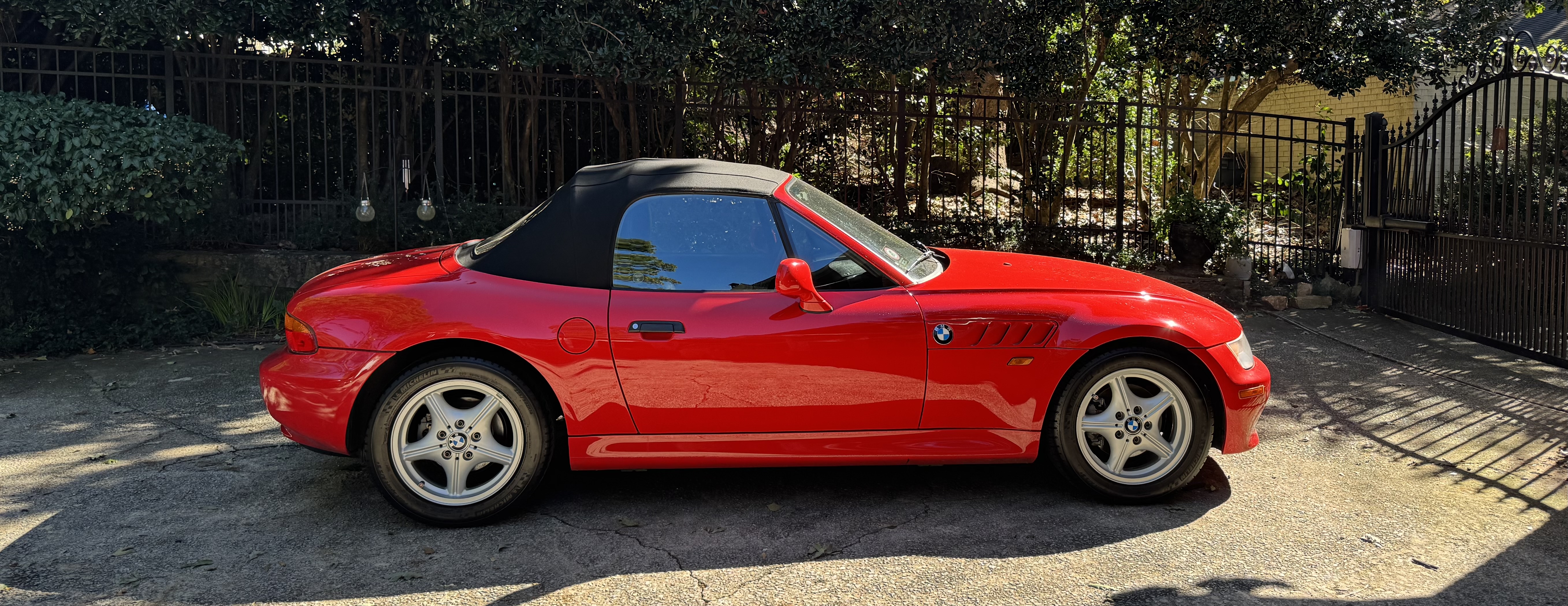 Used 1998 BMW Z3 1.9 RWD image 1