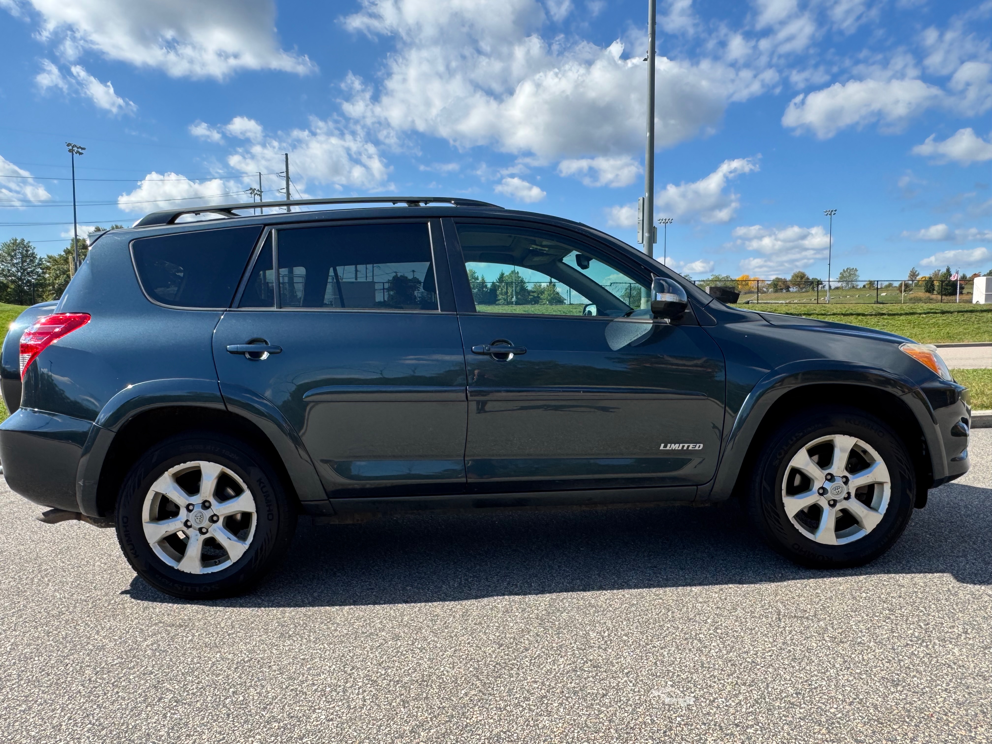 Used 2010 Toyota RAV4 Limited AWD/4WD image 2
