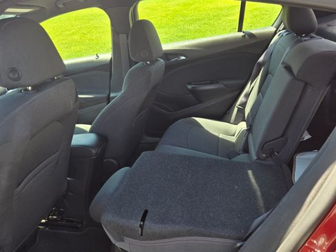 Used 2016 Chevrolet Cruze LT w/ Convenience Package image 6