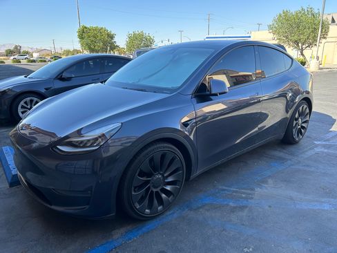 Used 2020 Tesla Model Y Performance AWD/4WD image 14