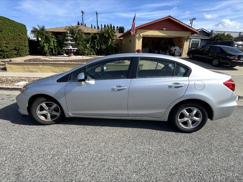 Used 2012 Honda Civic Natural Gas image 5