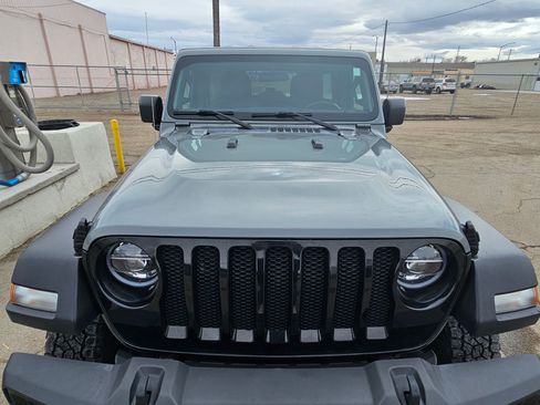Used 2022 Jeep Wrangler Unlimited Sport image 2