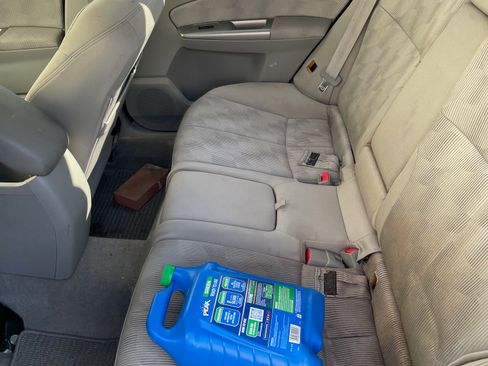 Used 2010 Subaru Forester 2.5X Premium image 2