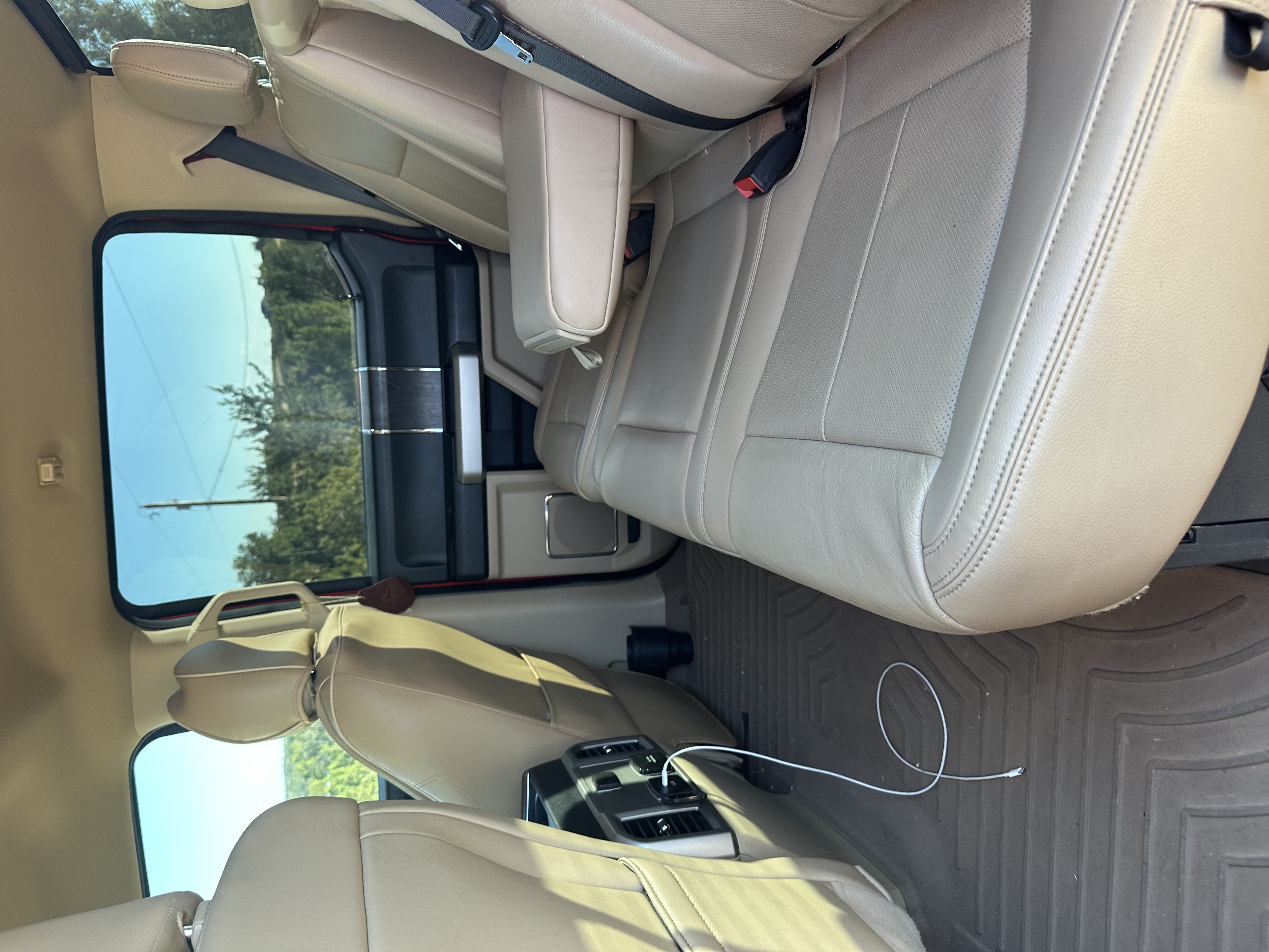Used 2020 Ford F250 Lariat w/ Lariat Ultimate Package AWD/4WD image 14