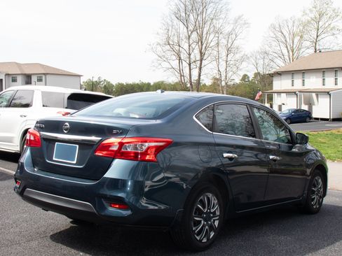 Used 2017 Nissan Sentra SV image 10