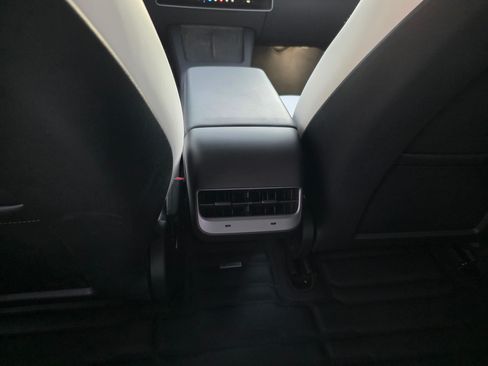 Used 2023 Tesla Model 3 Long Range image 31