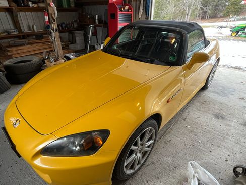Used 2004 Honda S2000 image 1