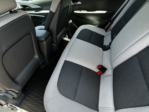 Used 2019 Chevrolet Bolt LT FWD image 13