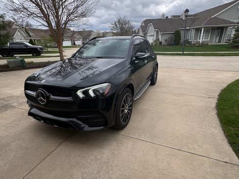 Used 2021 Mercedes-Benz GLE 350 4MATIC image 2