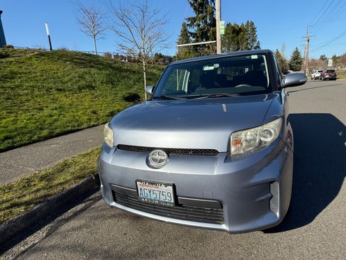 Used 2012 Scion xB image 1