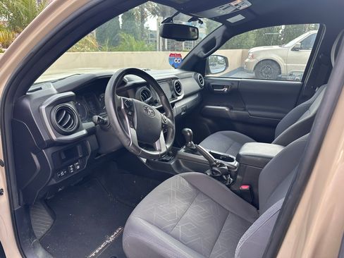 Used 2017 Toyota Tacoma TRD Off-Road w/ Tow Package RWD image 10