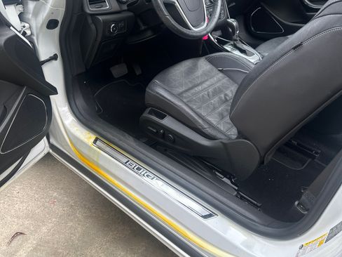 Used 2016 Buick Cascada Premium image 8