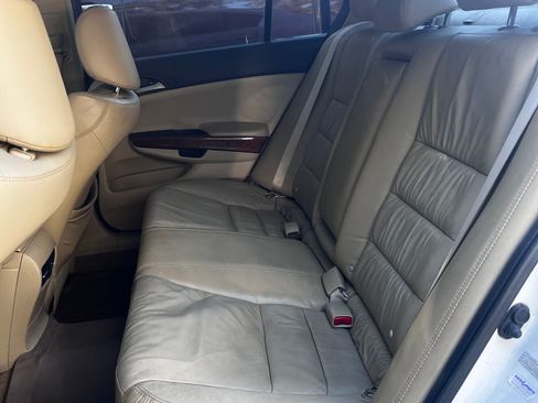 Used 2011 Honda Accord EX-L image 12