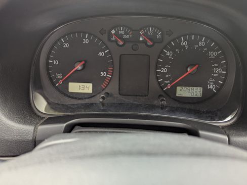 Used 2002 Volkswagen Jetta GLS image 5