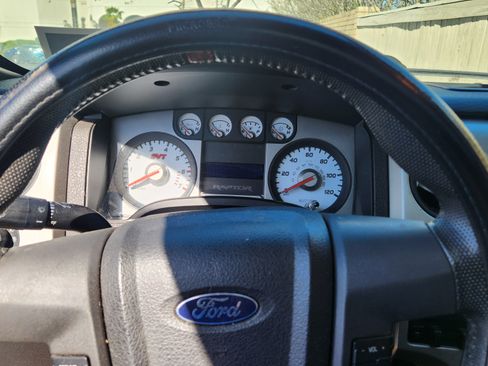 Used 2010 Ford F150 Raptor image 8