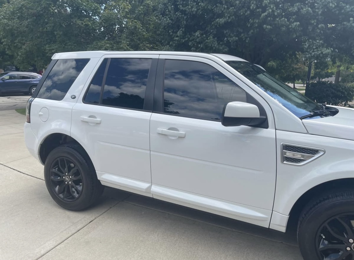 Used 2014 Land Rover LR2 HSE AWD/4WD image 6