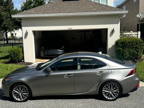 Used 2016 Lexus IS 200t w/ Premium Package RWD image 5