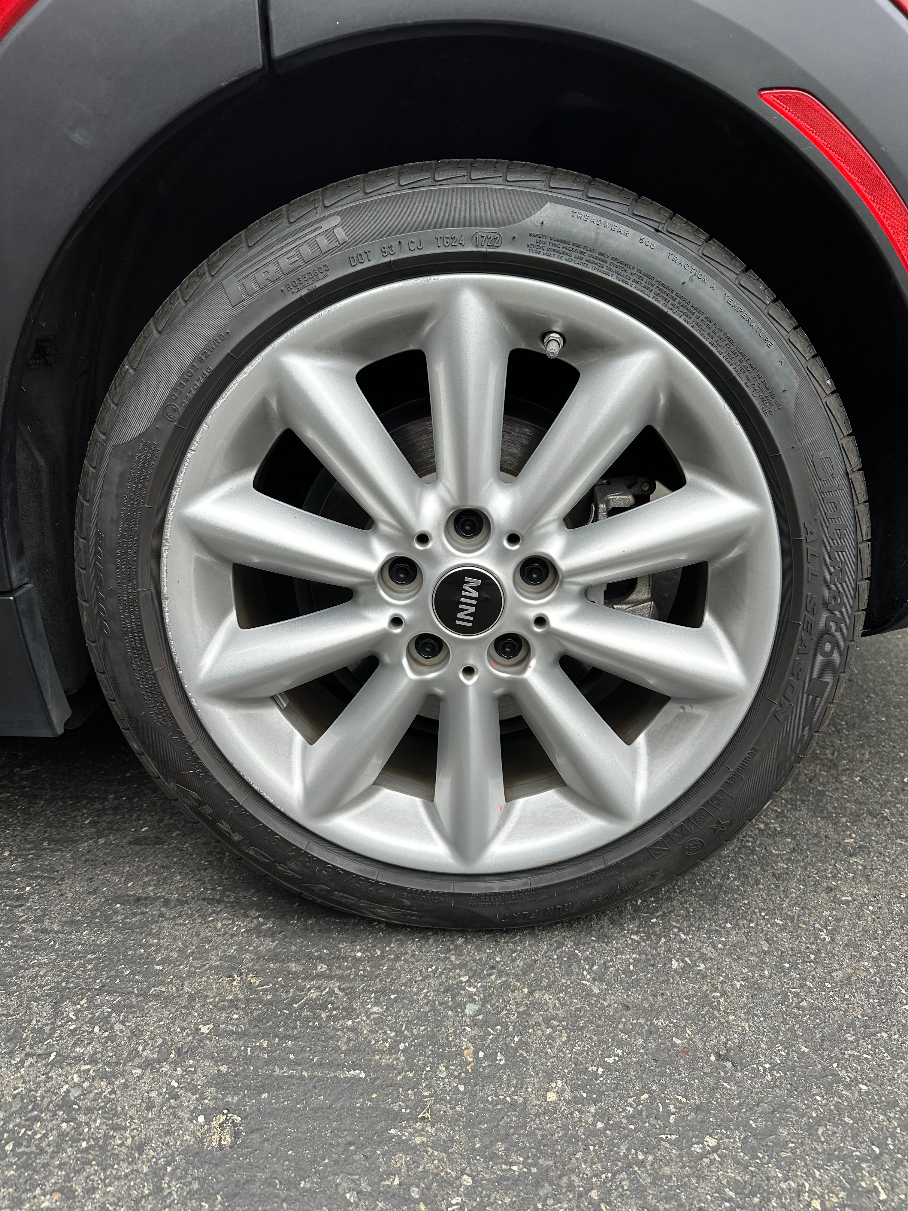 Used 2017 MINI Cooper Clubman S FWD image 4