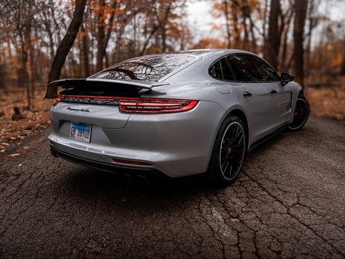 Used 2017 Porsche Panamera Turbo image 11