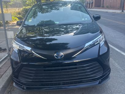 Used 2021 Toyota Sienna LE