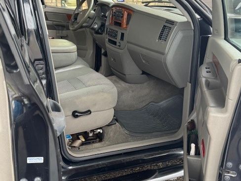 Used 2006 Dodge Ram 3500 Truck SLT image 9