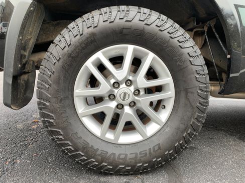 Used 2008 Nissan Frontier SE w/ SE Value Truck Pkg image 27